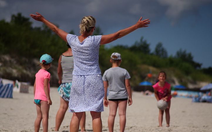 Jak nie przepłacić w trakcie wakacji nad naszym morzem? Mądrze wybierz nocleg