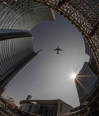 Jak można tanio i wygodnie zorganizować dojazd na lotnisko