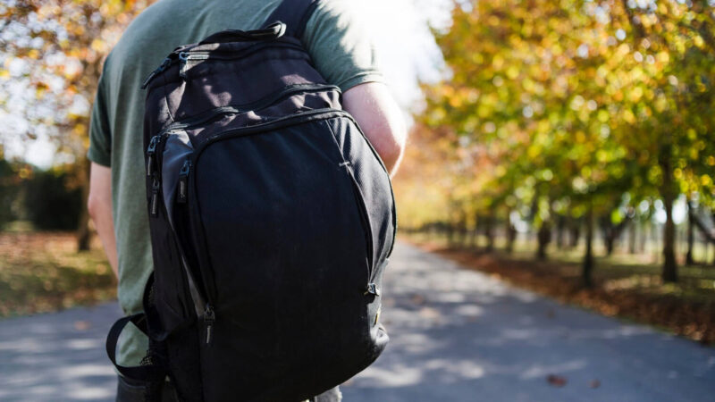 Które plecaki na jedno ramię Białystok obecnie się cieszą popularnością